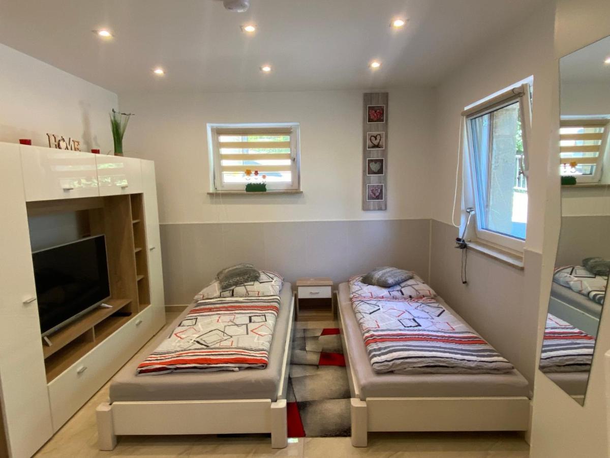 1 Zi. Apartment Naehe Flughafen/Messe Stuttgart 24H Waldenbuch المظهر الخارجي الصورة
