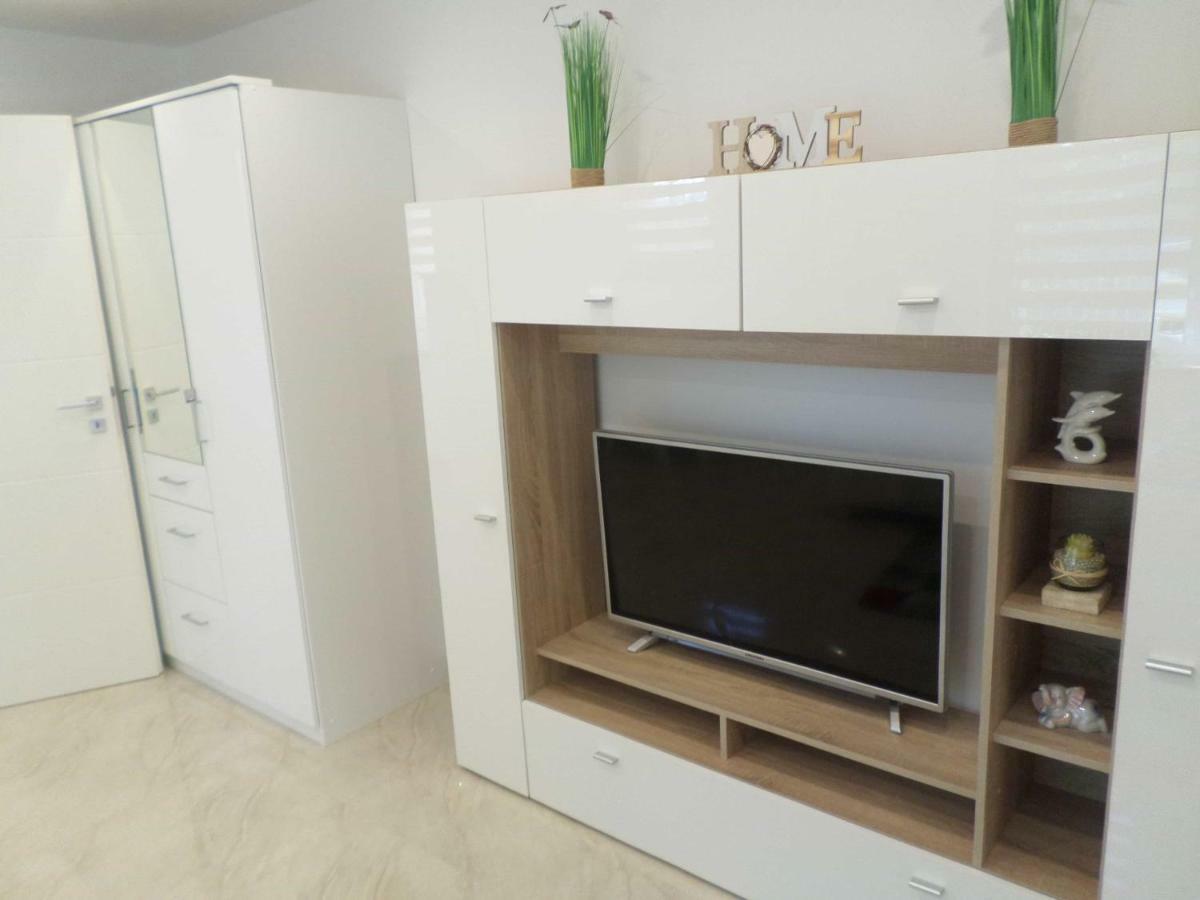 1 Zi. Apartment Naehe Flughafen/Messe Stuttgart 24H Waldenbuch المظهر الخارجي الصورة